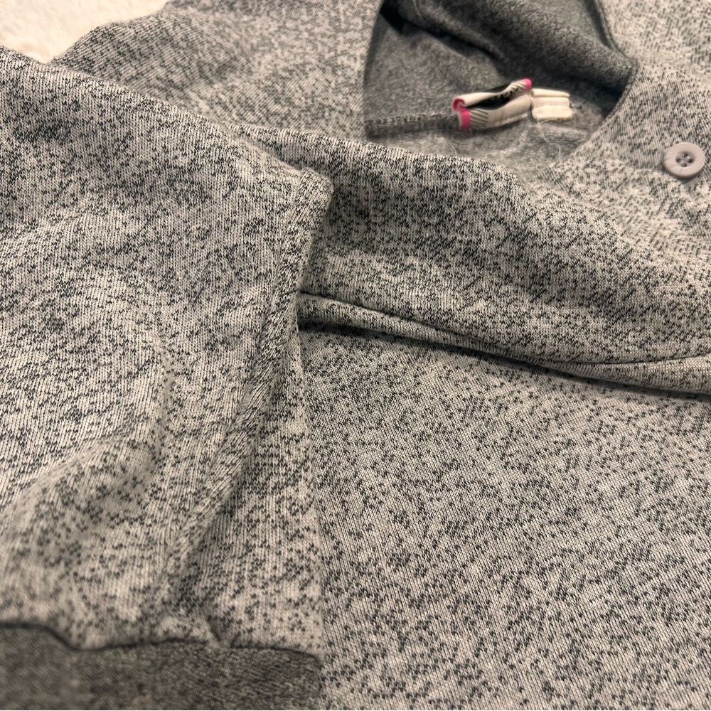 Y2K Roxy Hooded Sweatshirt - Picture 5 of 5